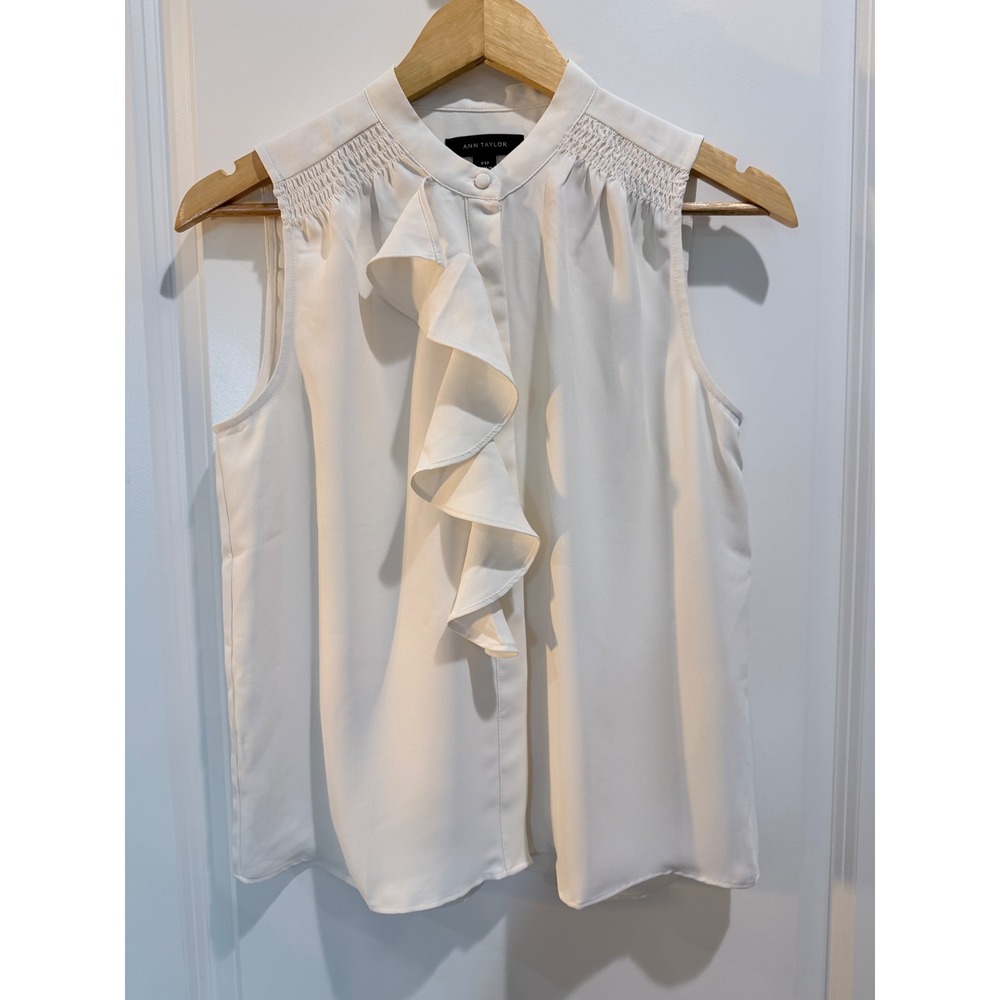 Ann Taylor White Ruffle Smocked Sleeveless Blouse Top XSP Petite Ivory